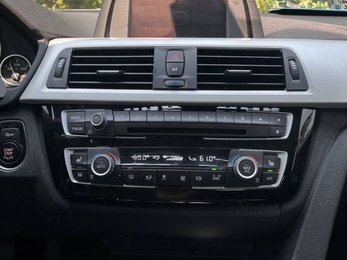 Used 2018 BMW 320i xDrive Sedan w/ Convenience Package AWD/4WD image 25