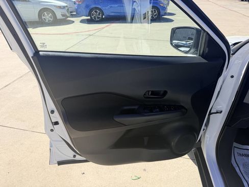 Used 2023 Nissan Kicks S image 14