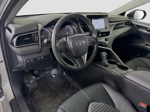 Used 2024 Toyota Camry SE image 22