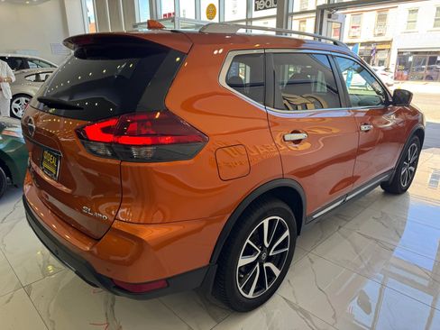 Used 2020 Nissan Rogue SL w/ Premium Package AWD/4WD image 7
