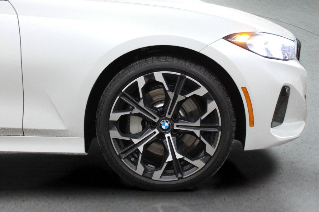 Used 2026 BMW 330i Sedan w/ Convenience Package RWD image 14