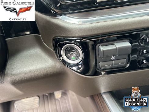 Used 2024 GMC Sierra 2500 SLT w/ SLT Premium Package image 16