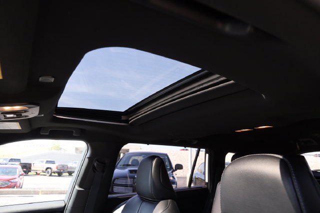 Used 2023 Toyota Highlander XSE AWD/4WD image 9