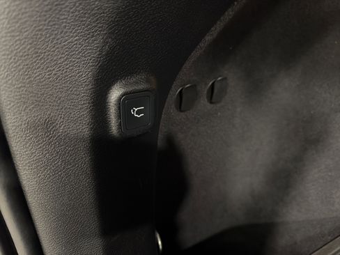 Used 2022 Jeep Cherokee Limited w/ Elite Package image 20