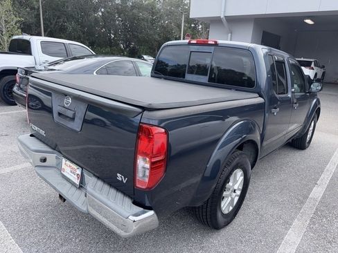 Used 2019 Nissan Frontier SV image 5