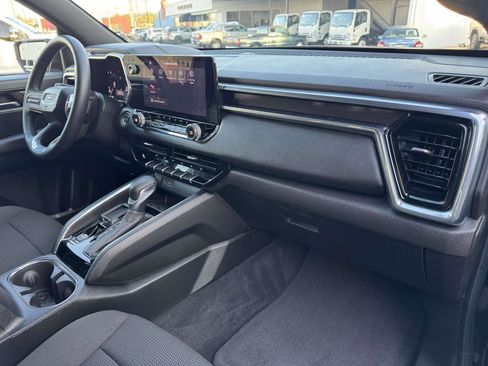 Used 2025 GMC Canyon Elevation w/ Convenience Package image 31