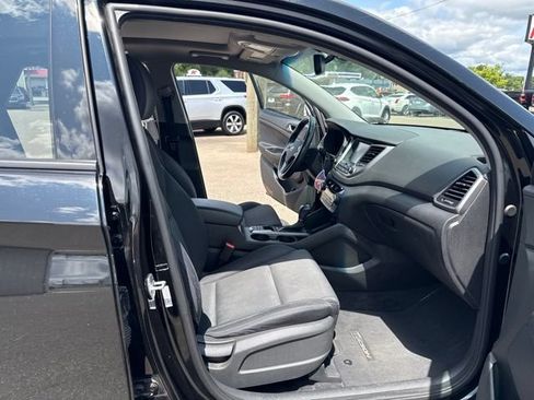 Used 2018 Hyundai Tucson Value AWD/4WD image 15