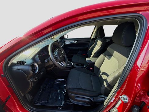 Used 2024 Kia Forte LXS image 18