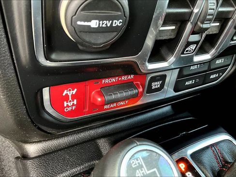 Used 2019 Jeep Wrangler Unlimited Rubicon AWD/4WD image 17