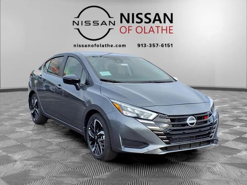 New 2025 Nissan Versa SR w/ Trunk Package FWD image 30