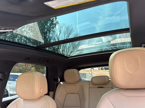 Used 2020 Porsche Cayenne image 35