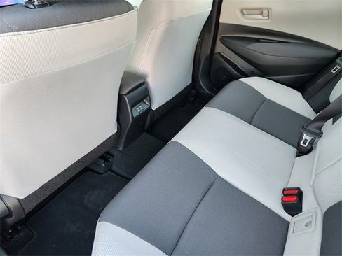 Used 2025 Toyota Corolla LE image 20