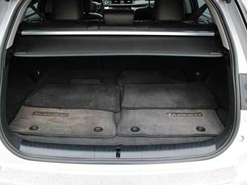 Used 2012 Lexus CT 200h Premium image 17