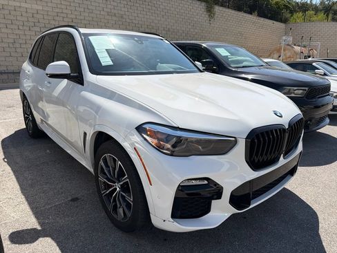 Used 2021 BMW X5 M50i w/ Premium Package AWD/4WD image 4