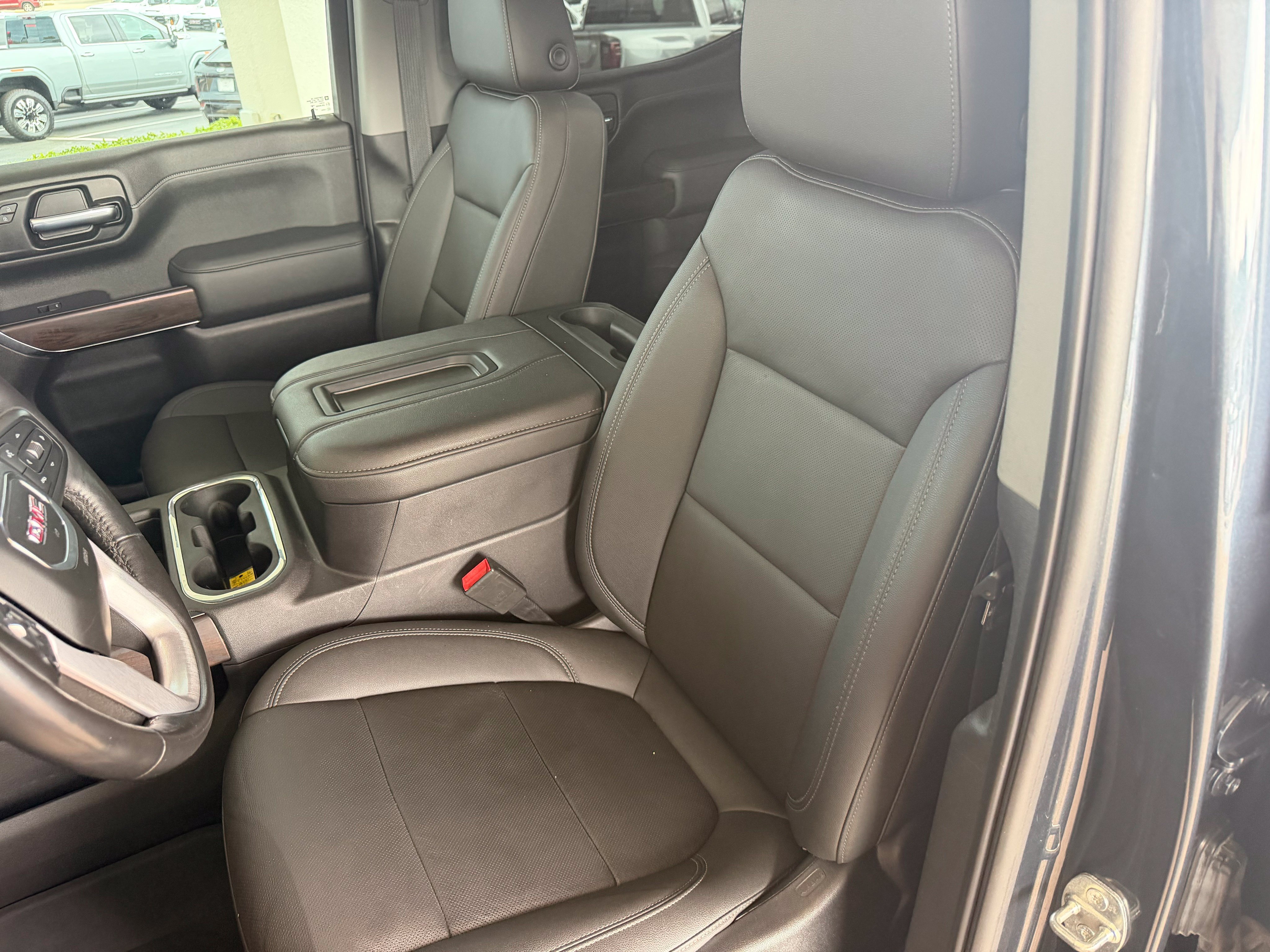 Used 2021 GMC Sierra 1500 SLT AWD/4WD image 33