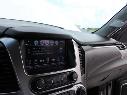 Used 2019 Chevrolet Tahoe Premier w/ Premier Plus Edition AWD/4WD image 97