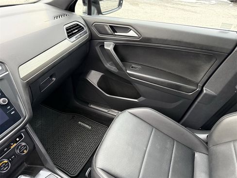Used 2021 Volkswagen Tiguan S image 21