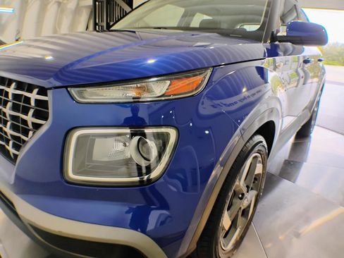 Used 2021 Hyundai Venue SEL FWD image 14