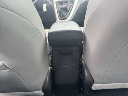 Used 2010 Toyota Matrix FWD image 8