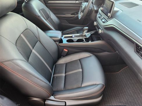 Used 2023 Nissan Altima 2.5 SR image 14