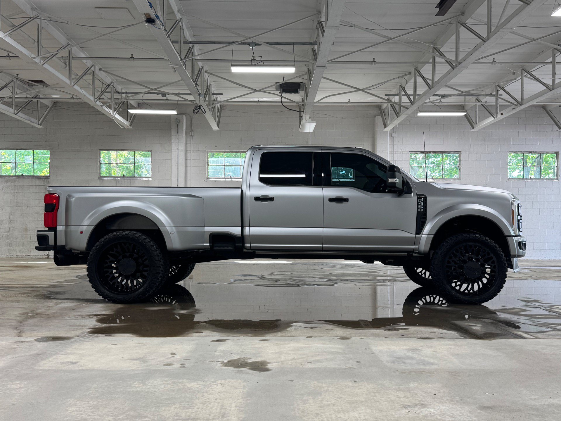 Used 2024 Ford F450 Platinum w/ Camper Package AWD/4WD image 48