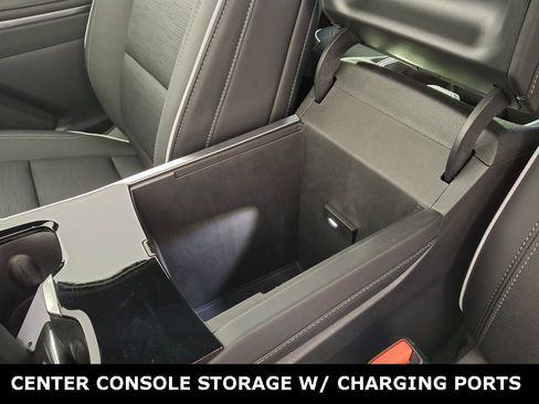 Used 2025 Buick Enclave Sport Touring w/ Trailering Package, 5000 lbs. image 26