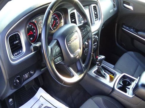 Certified 2022 Dodge Charger SXT image 16