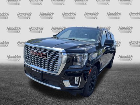 Used 2022 GMC Yukon XL Denali AWD/4WD image 5