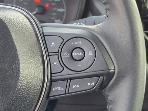 Used 2025 Toyota Corolla SE FWD image 19