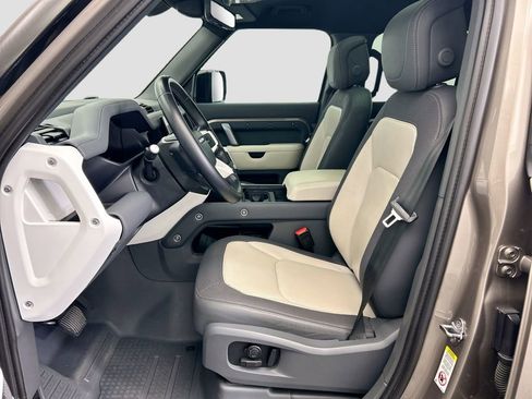 Used 2023 Land Rover Defender 110 X-Dynamic SE image 18