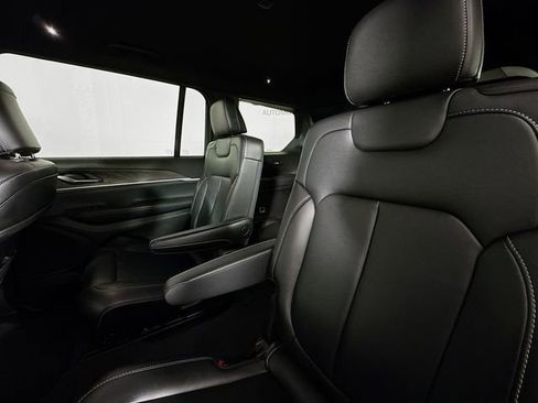 Used 2024 Jeep Grand Cherokee L Limited w/ Black Appearance Package image 24