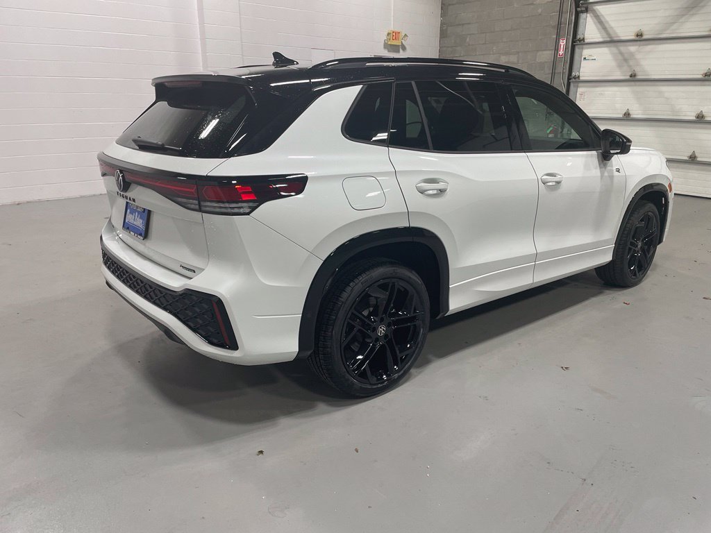 New 2026 Volkswagen Tiguan SE R-Line AWD/4WD image 5