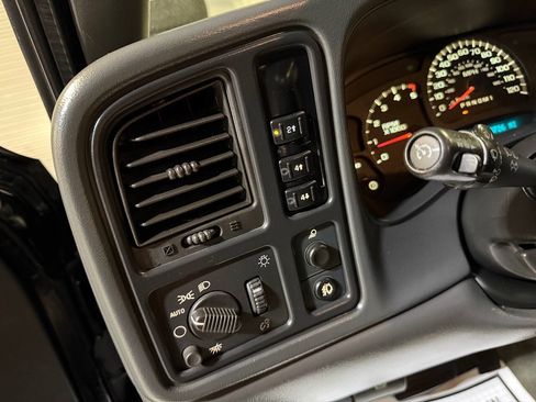 Used 2007 GMC Sierra 2500 SLE w/ Heavy-Duty Power Package AWD/4WD image 20