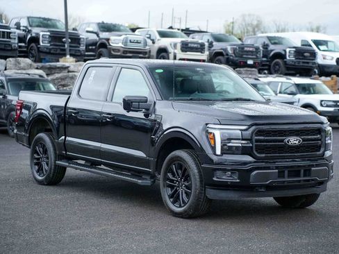 Used 2025 Ford F150 Lariat w/ Equipment Group 502A High AWD/4WD image 3