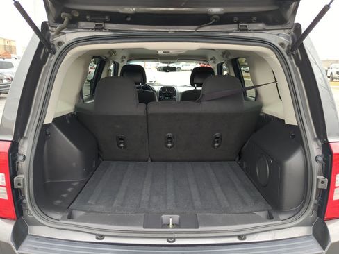 Used 2014 Jeep Patriot Latitude w/ All Weather Capability Group image 20