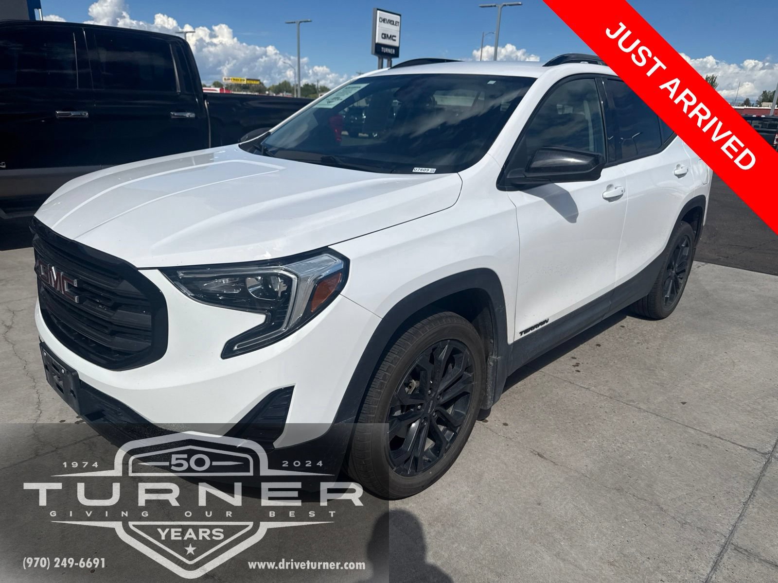 Used 2020 GMC Terrain SLE w/ Elevation Edition AWD/4WD image 2