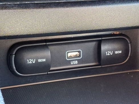 Certified 2023 Kia Forte LXS w/ LXS Technology Package image 24