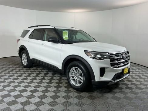 New 2026 Ford Explorer Active AWD/4WD image 3