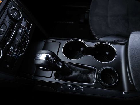 Used 2018 Ford Explorer XLT w/ Equipment Group 202A image 26