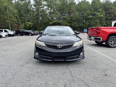 Used 2012 Toyota Camry SE image 2