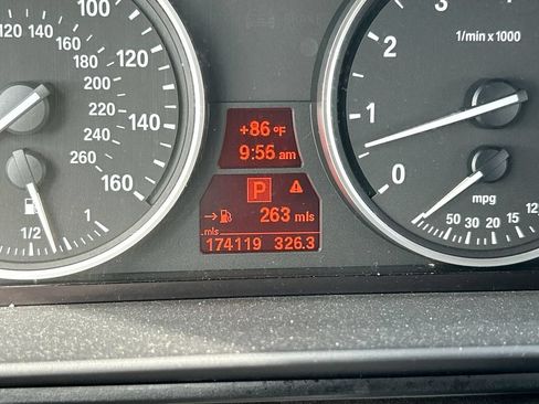 Used 2010 BMW 528i Sedan RWD image 22