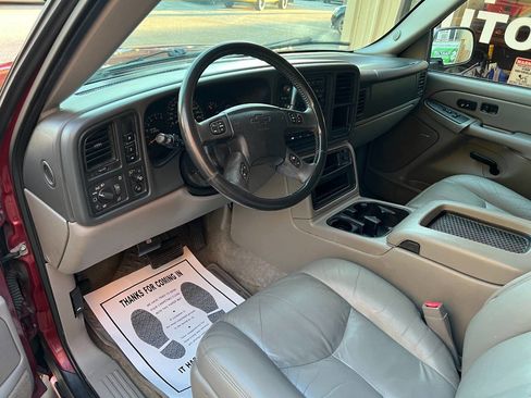 Used 2004 Chevrolet Tahoe LT w/ LT Preferred Equipment Group image 12