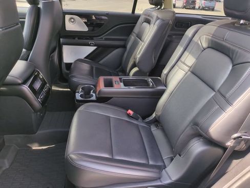Used 2021 Lincoln Aviator Reserve w/ Equipment Group 202A AWD/4WD image 30