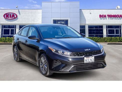 Certified 2024 Kia Forte LXS image 3