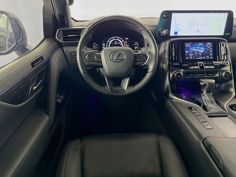 Certified 2024 Lexus LX 600 4WD w/ Luxury Package image 24
