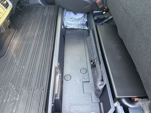 Used 2024 Ford F350 Platinum image 65