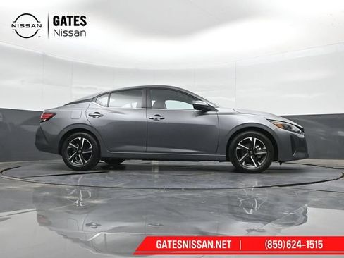 Used 2025 Nissan Sentra SV FWD image 36