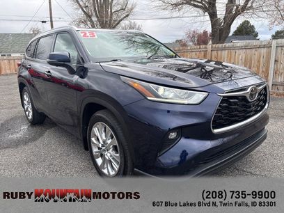 Used 2023 Toyota Highlander Limited