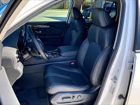 Used 2025 Honda Pilot EX-L image 7