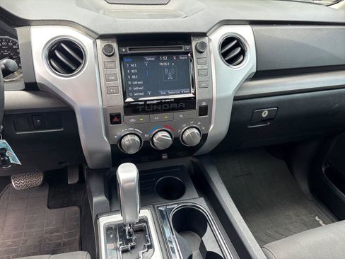 Used 2018 Toyota Tundra SR5 w/ SR5 Upgrade Package RWD image 27